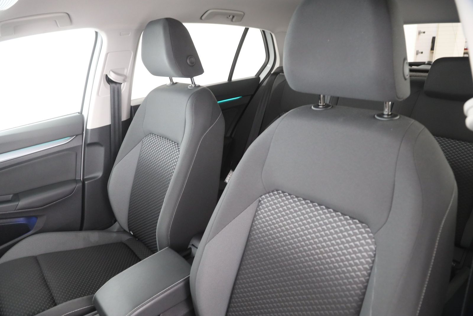 Volkswagen Golf - Bild 12