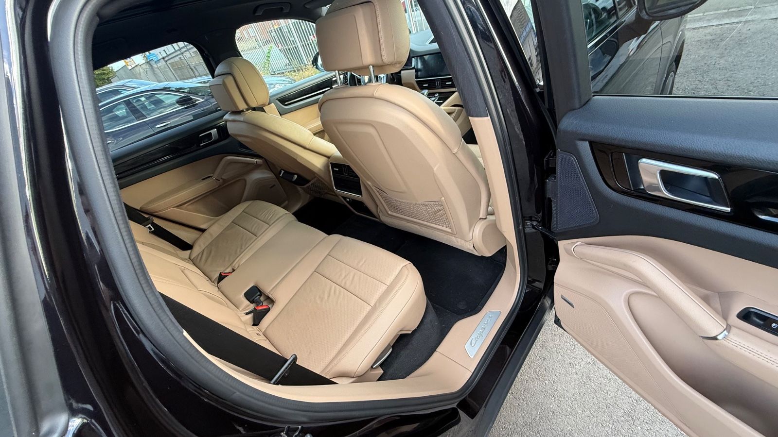 Fahrzeugabbildung Porsche Cayenne Panorama 360°Kamera Acc