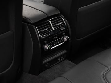 Fahrzeugabbildung BMW 530e xD Luxury Line Kamera Laser HUD H/K Komfort