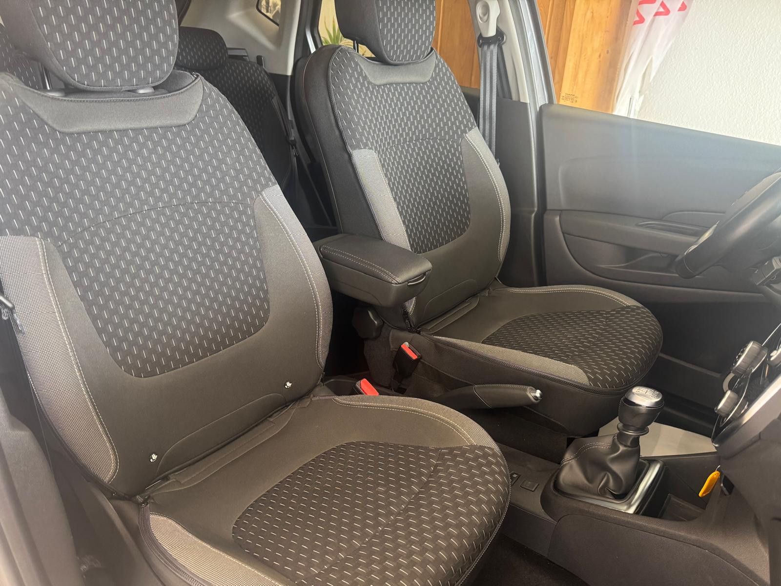 Fahrzeugabbildung Renault Captur Collection / LED / NAVI/KAMERA/SCHECKHEFT