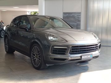 Porsche Cayenne - 3