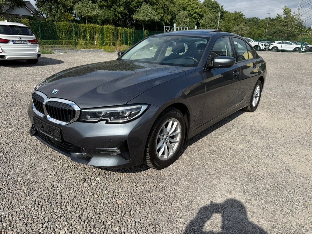 Image of BMW 320