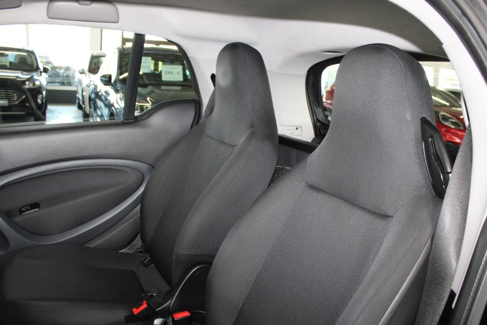 Fahrzeugabbildung Smart ForTwo coupé 60kW EQ Batterie KLIMA Allwetter