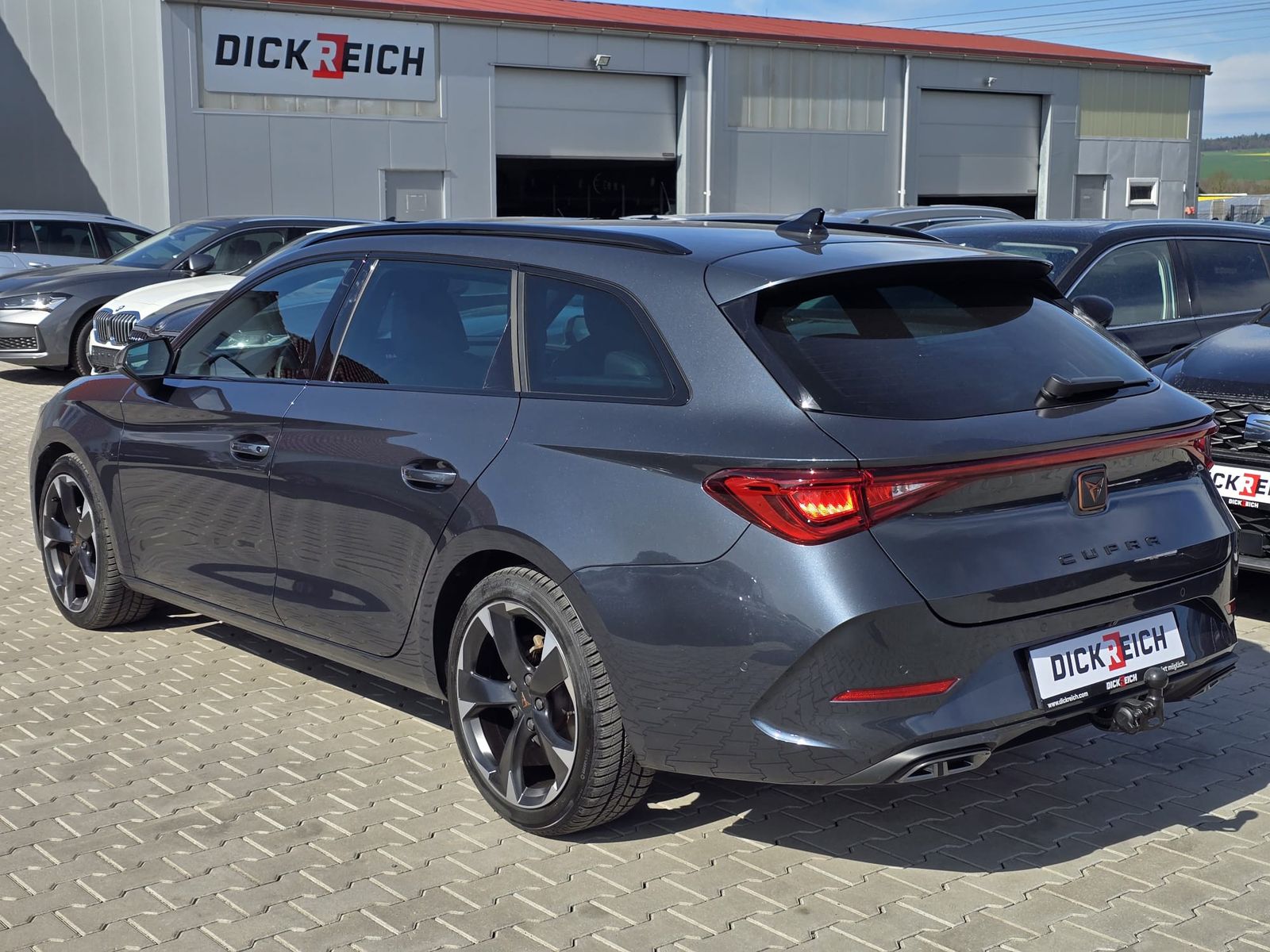 Fahrzeugabbildung CUPRA Leon 1.5 eTSI DSG MATRIX-LED*ACC*AHK*KAMERA*18"