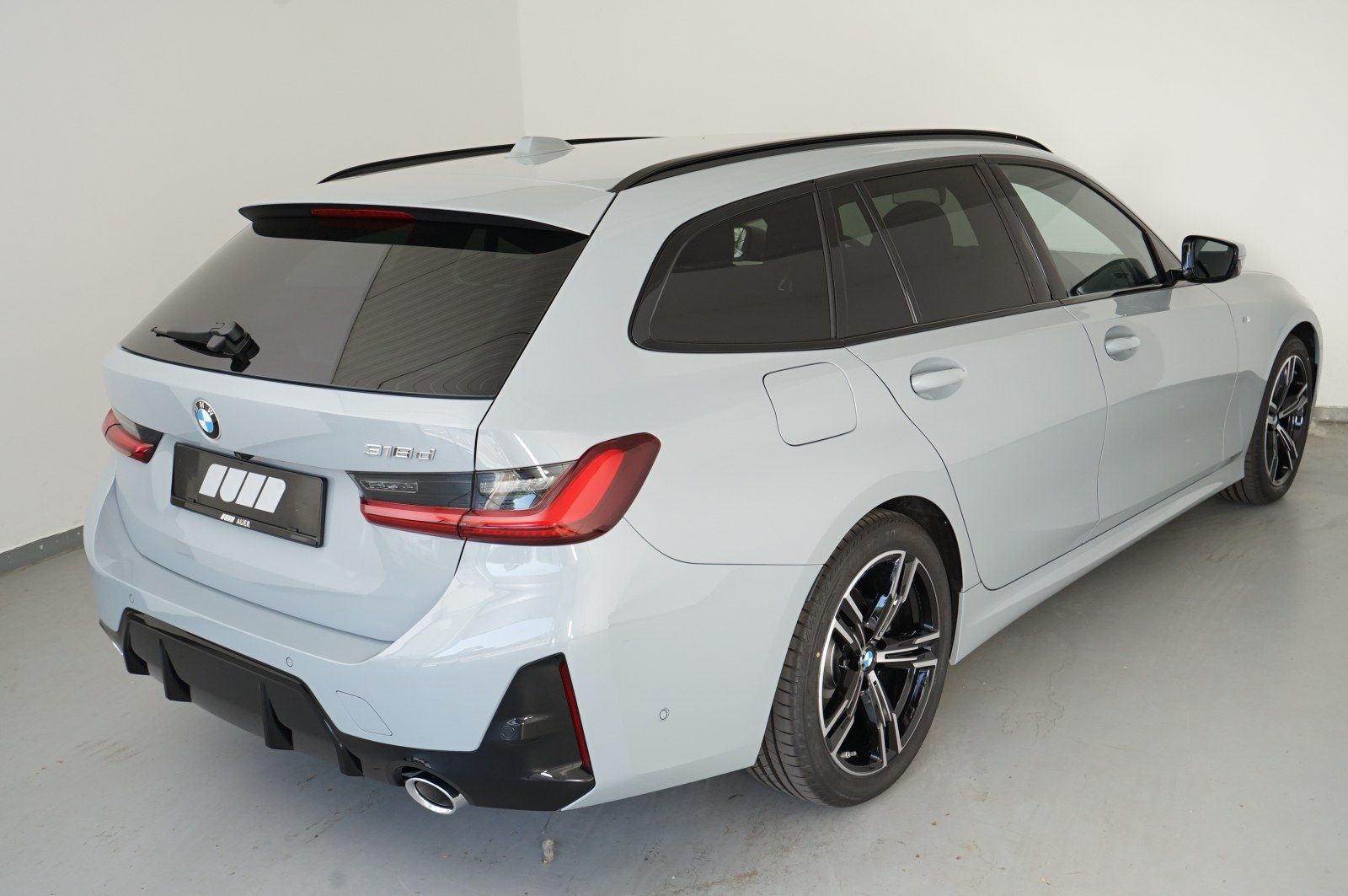 BMW 318d Touring (M-Sport Navi LED AHK Leder Shz) foto 3