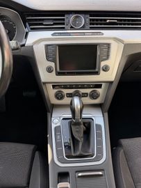 Volkswagen Passat Variant - 10