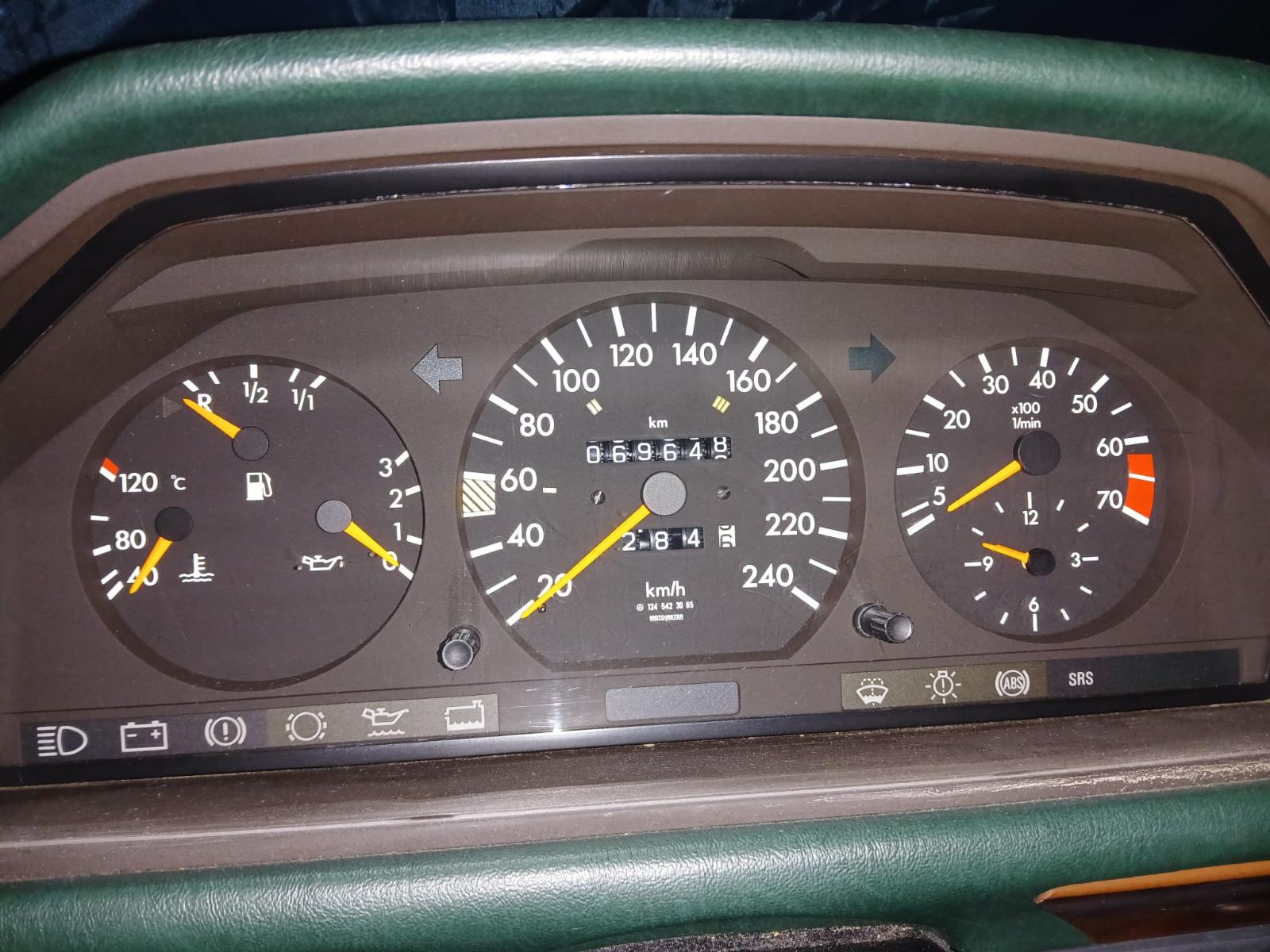 Mercedes-Benz CE 220 COUPÉ/150PS/AUT/H-KENNZEICHEN/SAMMLER/TOP