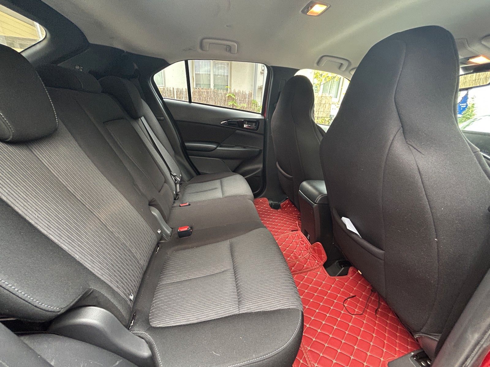 Fahrzeugabbildung Mitsubishi Eclipse Cross 4x4 Hybrid(Benzin/Elektro) Aut/AHK