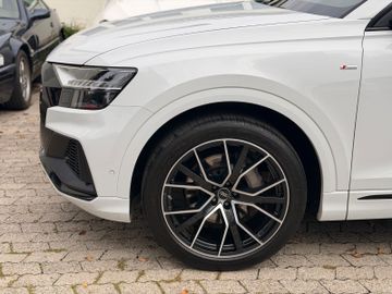 Audi Q8 - 6
