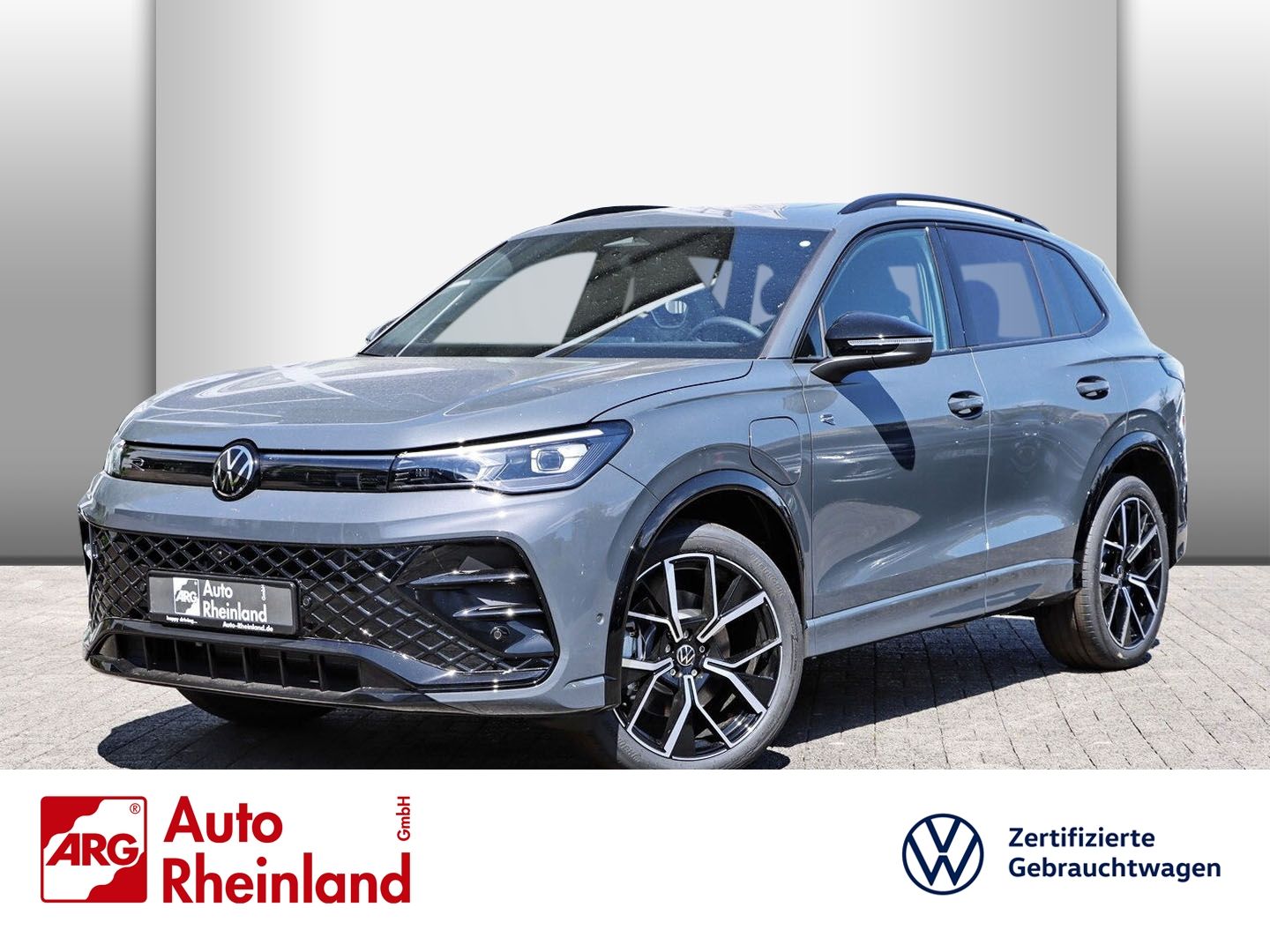Volkswagen Tiguan R-Line 1.5 eHybrid OPF DSG MATRIX PANO AH foto 1