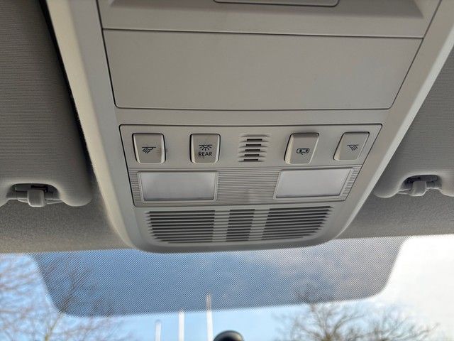 Fahrzeugabbildung Volkswagen T6.1 Transporter Kasten 2.0TDI  EcoProfi AHK+DAB