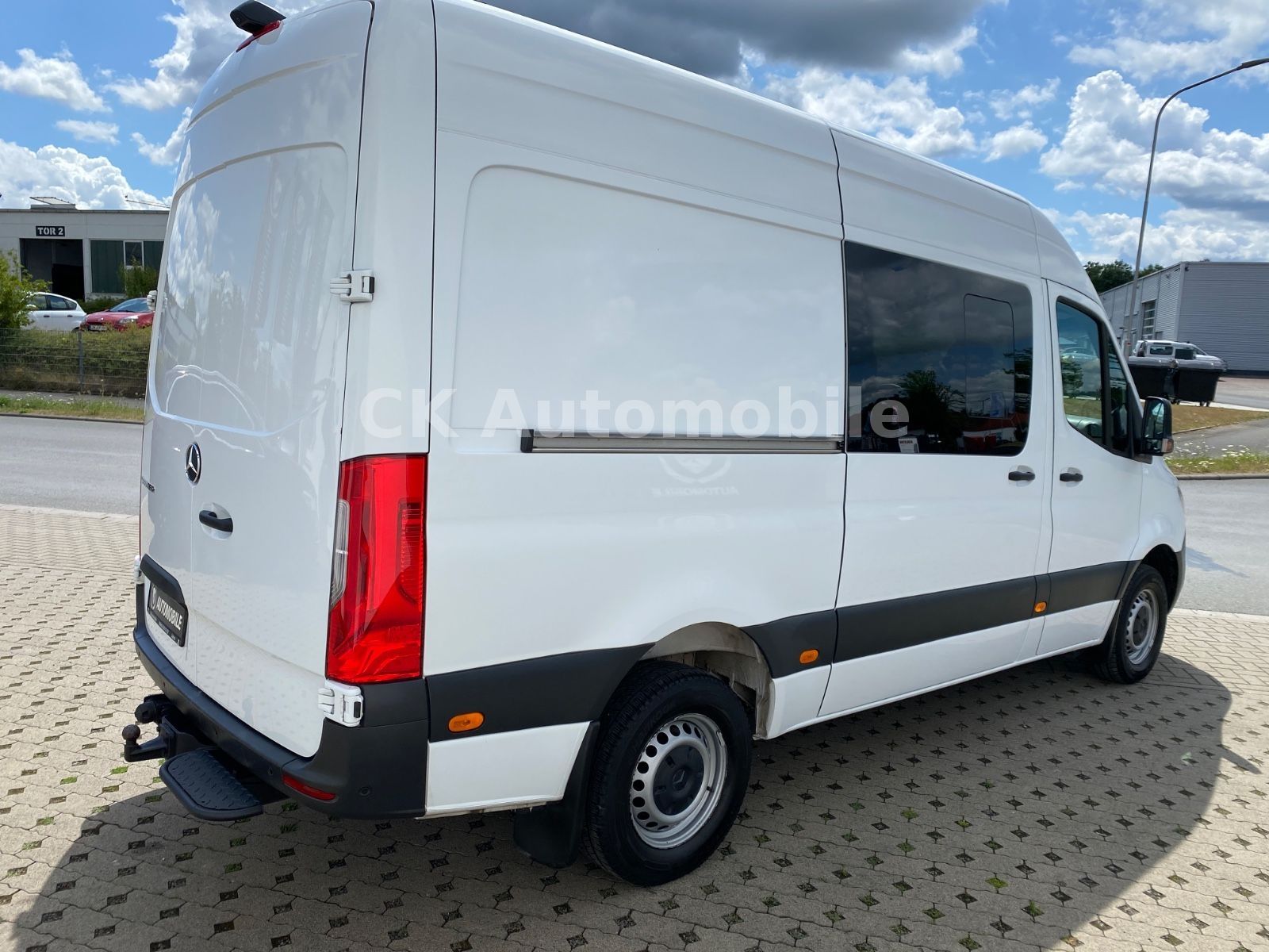 Fahrzeugabbildung Mercedes-Benz Sprinter III Mixto 319CDI Autom./5 Sitze/Navi