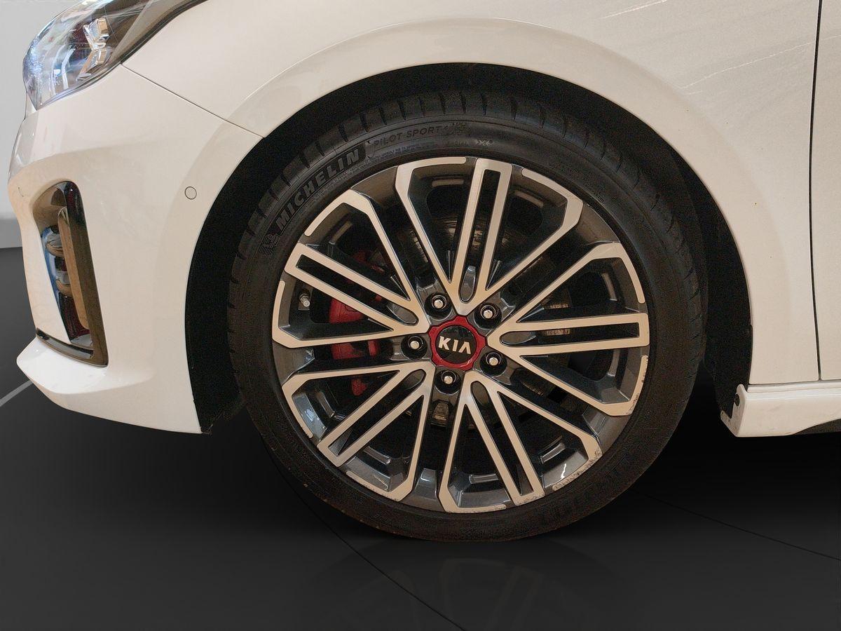 Kia CEED 1.6T GT PANO-DACH+NAVI+LED+KAMERA+SITZHEIZU