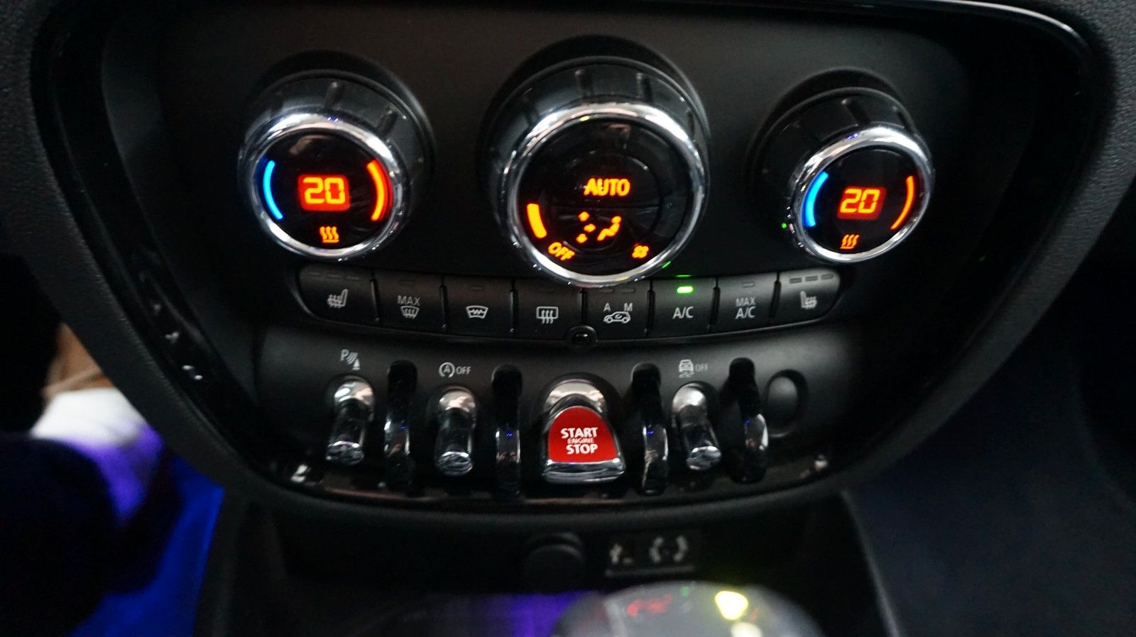 Fahrzeugabbildung MINI ONE Clubman One Scheckheftgepflegt