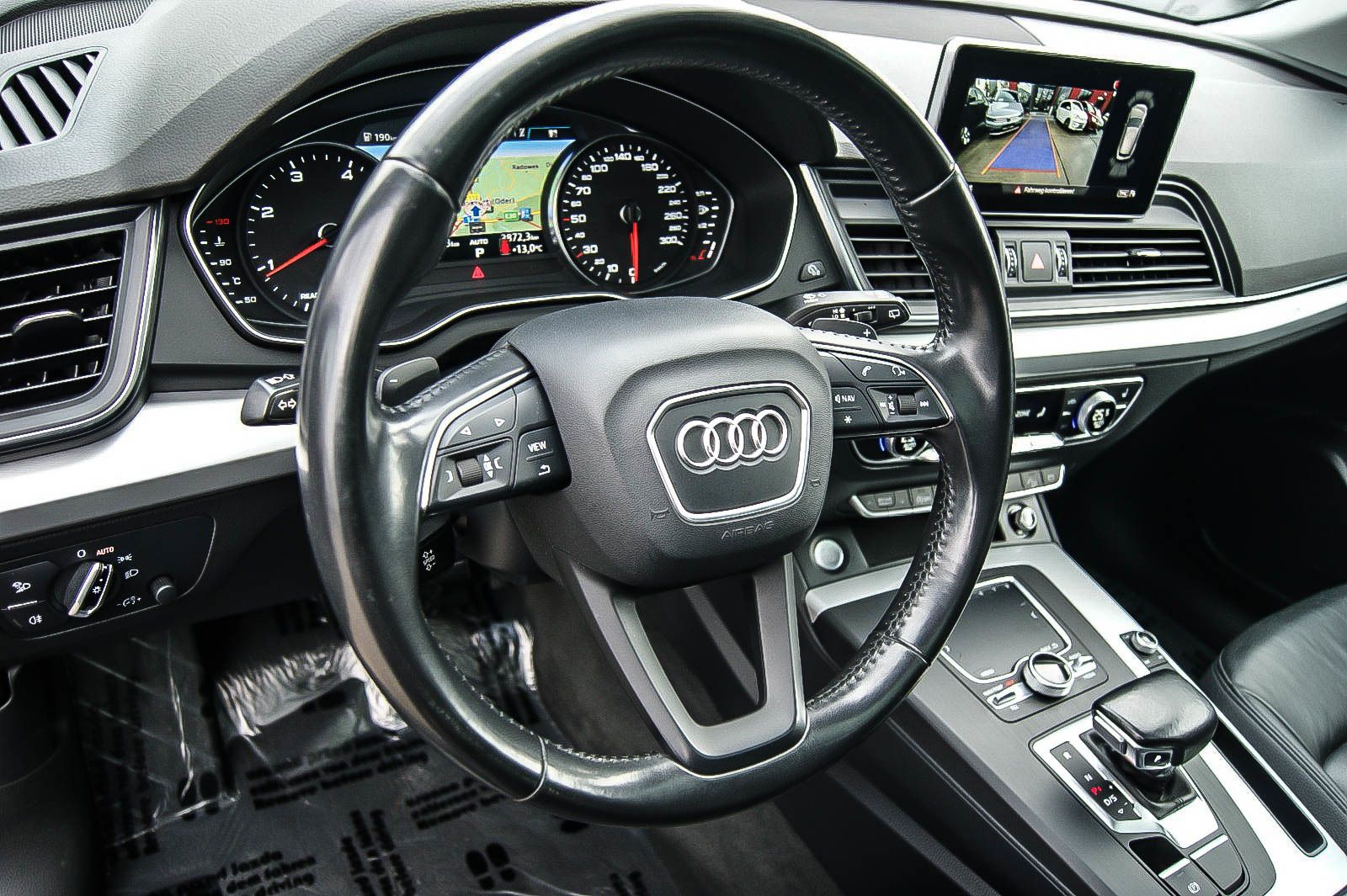 Fahrzeugabbildung Audi Q5 40 TDI quattro S tronic MATRIX LED PANORAMA