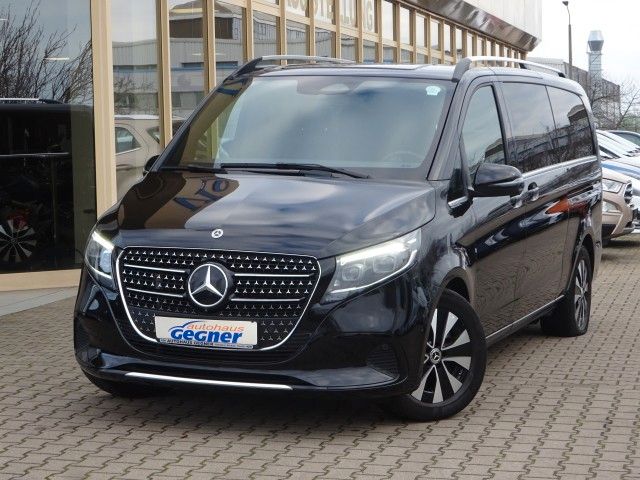 Vorderansicht von MERCEDES-BENZ