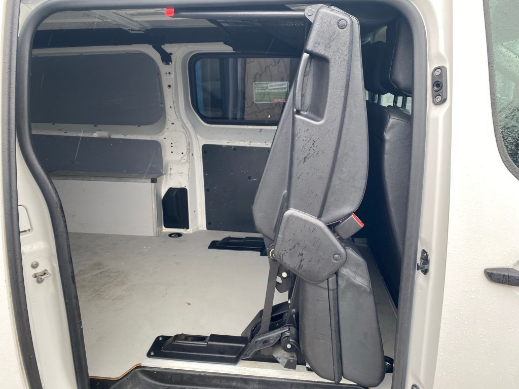 Fahrzeugabbildung Citroën Jumpy Variospace XL BlueHDi 120 Worker *6-Sitzer