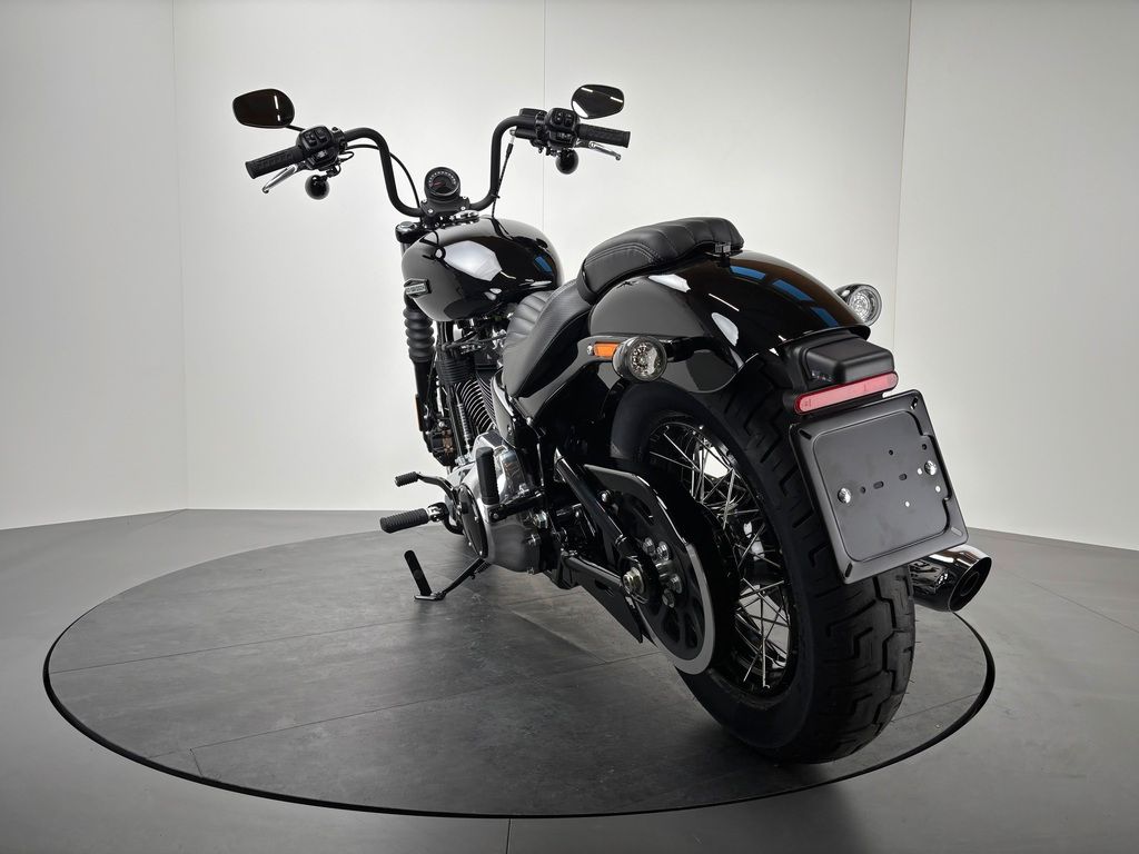 Fahrzeugabbildung Harley-Davidson STREET BOB *NEUWERTIG *5HD