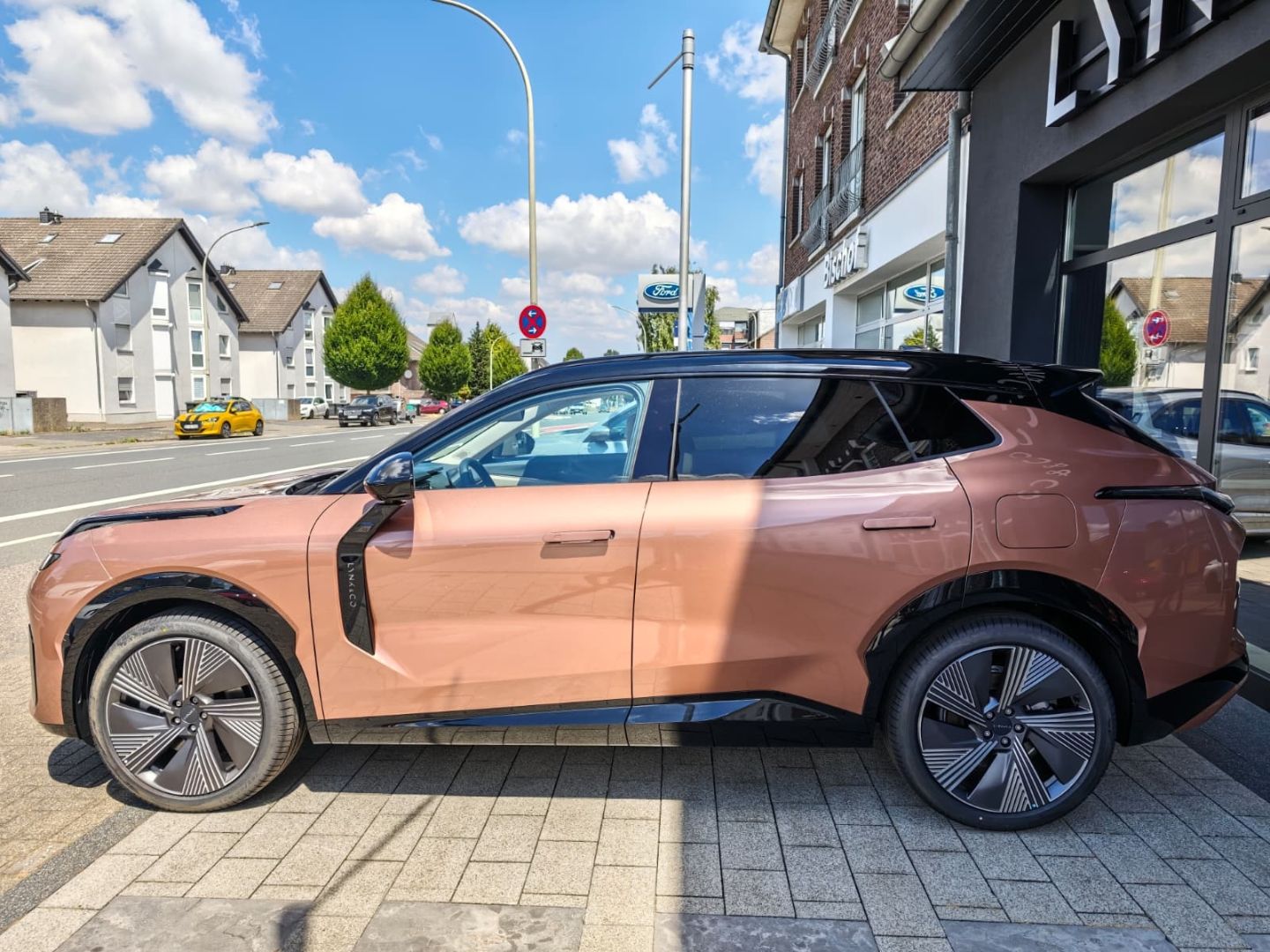Lynk & Co 08