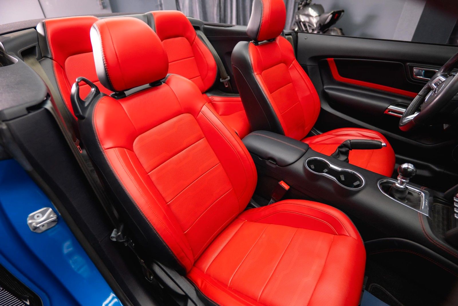 Fahrzeugabbildung Ford Mustang Shelby GT 500 5.0 V8 PREMIUM Performance