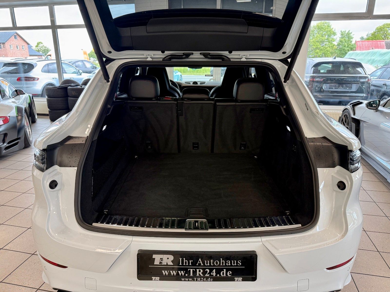 Fahrzeugabbildung Porsche Cayenne GTS Coupe SportDesign/AHK/ACC/HeadUp