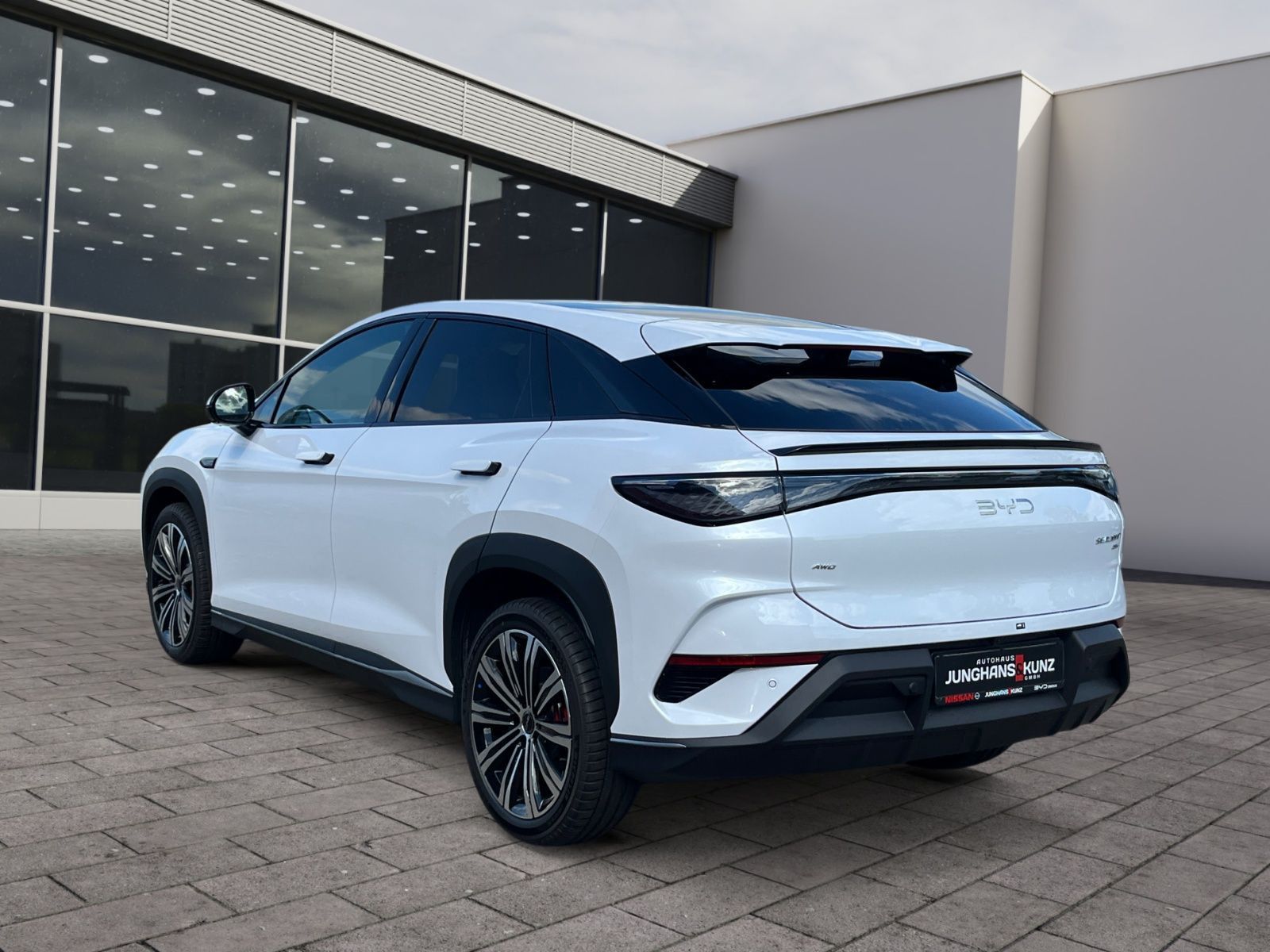 BYD SEALION 7