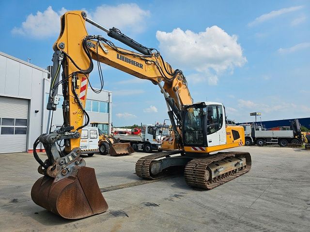 Liebherr R926LC TRIMBLE