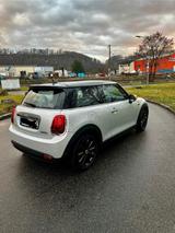MINI Cooper SE Trim L HeadUP Leder Kamera - MINI Cooper SE von privat