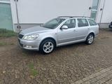 Skoda Octavia 1.8 TSI DSG Laurin & Klement Combi L... - Skoda Octavia: Laurin Klement