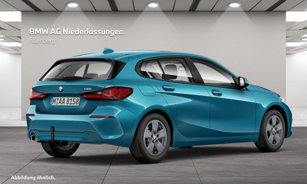 BMW 118i Panoramadach*AHK*Sitzheizung*LED