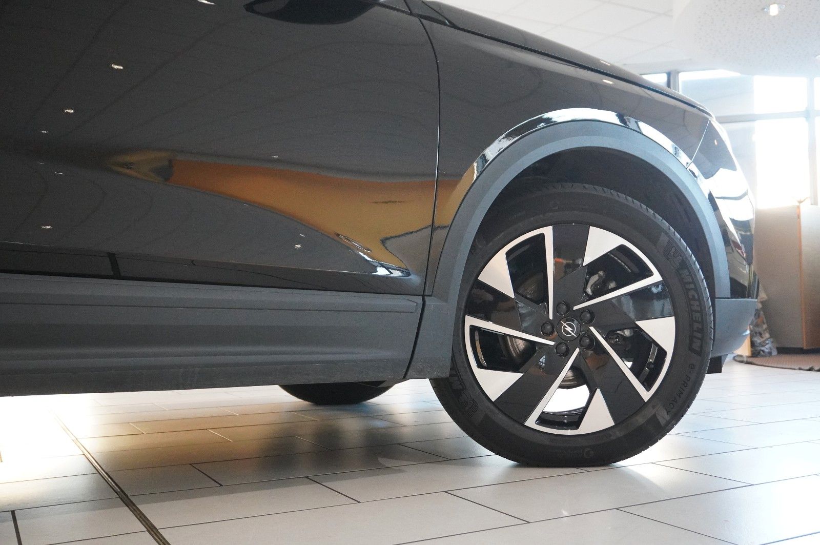 Fahrzeugabbildung Opel Grandland B 1.2 48V GS MHD LED-MATRIX/KAMERA/SHZ