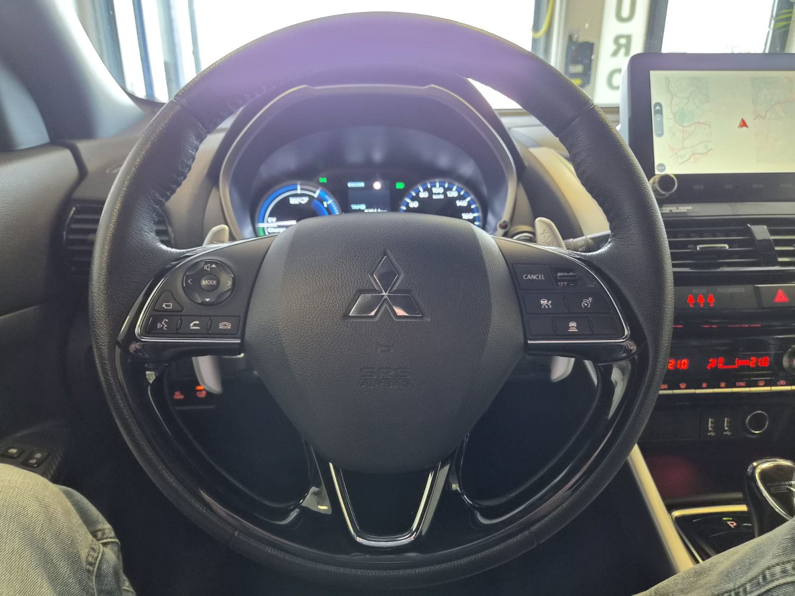 Fahrzeugabbildung Mitsubishi Eclipse Cross Plus Select Hybrid 4WD