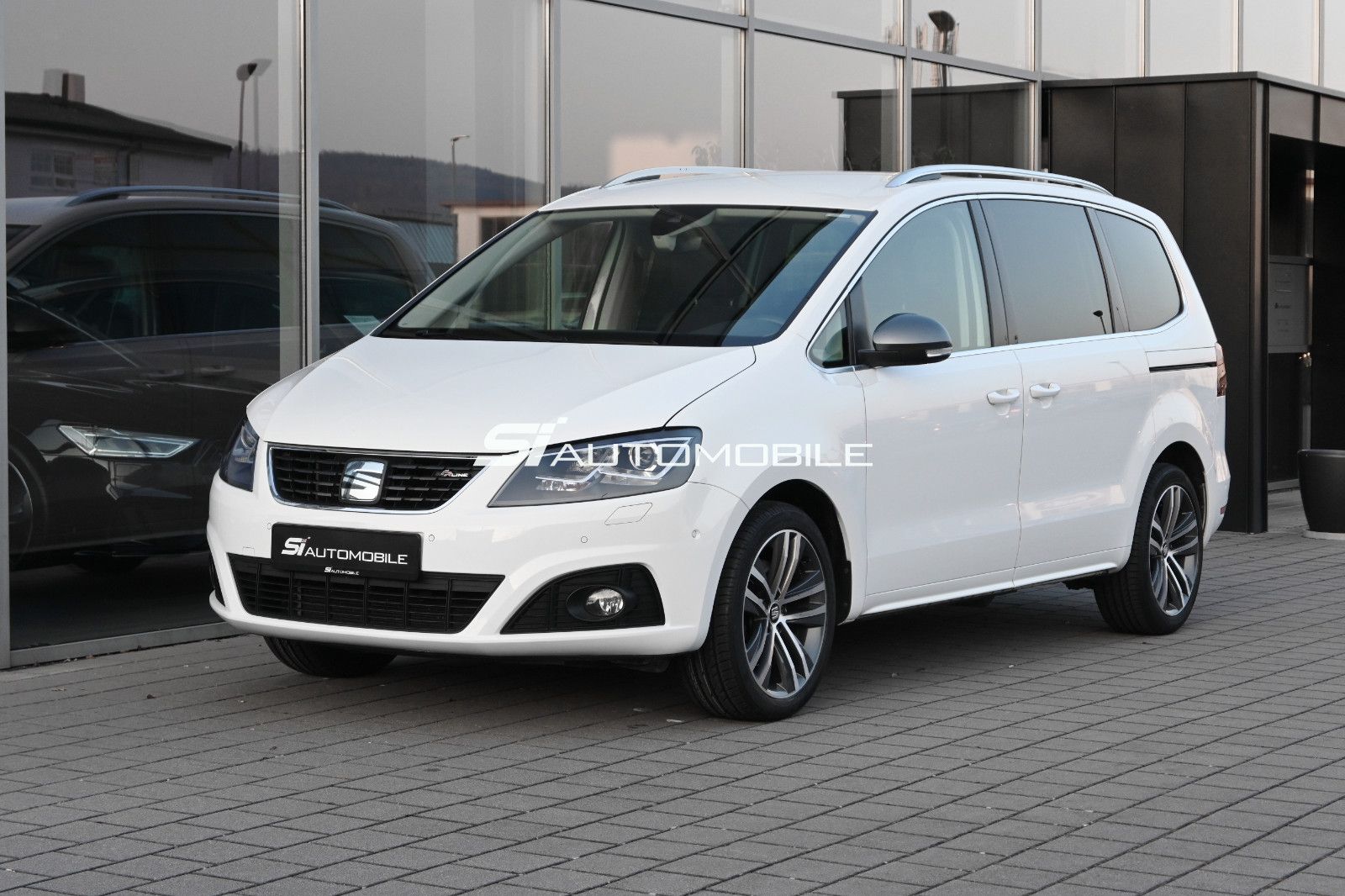Fahrzeugabbildung SEAT Alhambra 1.4 TSI DSG FR-LINE °ACC°AHK°DCC°STHZG°
