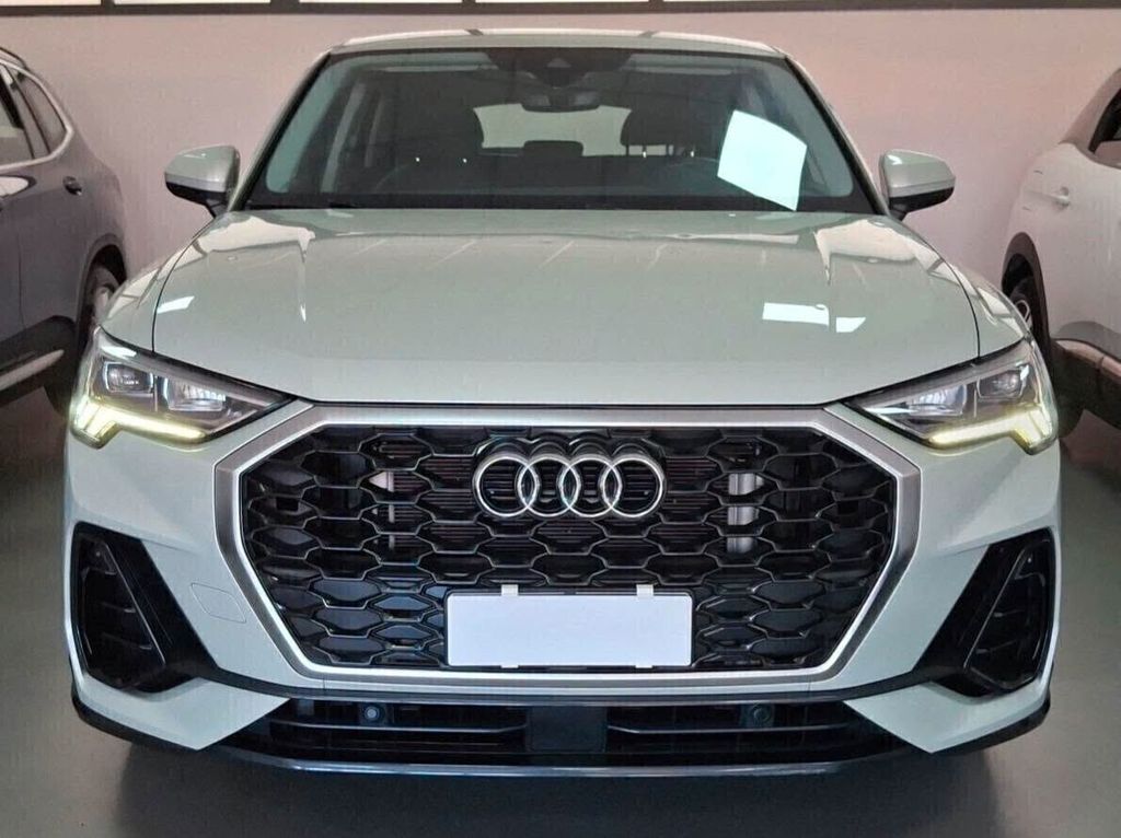 Image of Audi Q3
