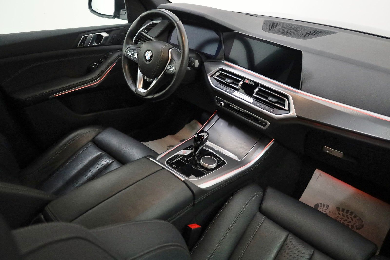 Fahrzeugabbildung BMW X5 xDrive 30d, Leder,Navi,LED,SH,HUD,360Kam.,ACC