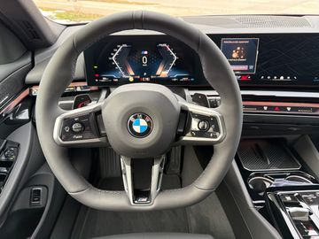 BMW 520d xDrive M Sportpaket Head-Up HK HiFi DAB