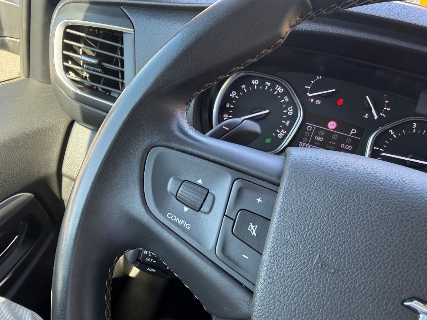 Fahrzeugabbildung Opel Zafira Life Elegance M 2.0 8-Sitzer+Pano+AHK