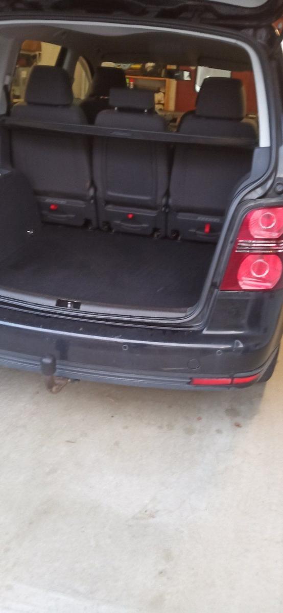 Volkswagen Touran 2007 — engine 140 HP (103kW)