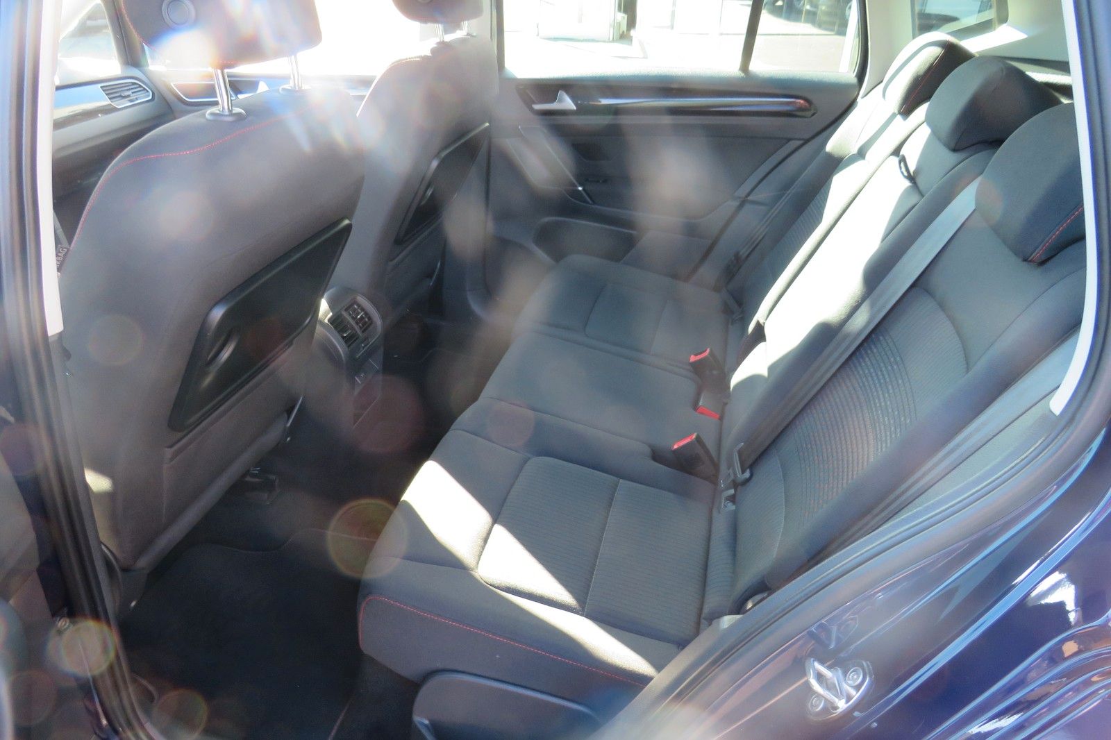 Fahrzeugabbildung Volkswagen Golf Sportsvan DSG SOUND SITZH. PDC ACC AHK