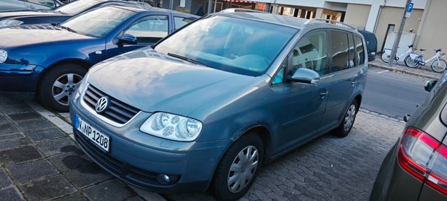 Volkswagen Touran 2.0 TDI Highline