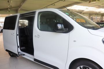 Fotografie 2 des Opel Zafira Life E 75-kWh M Tourer