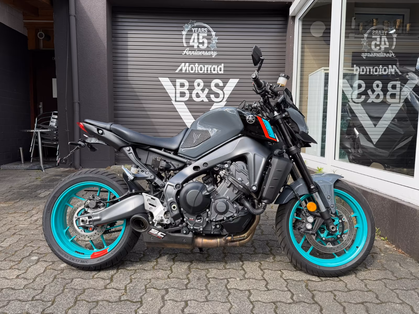 Yamaha MT-09 MT09 SC Project ESD ABS LED TC QS 1 Hand