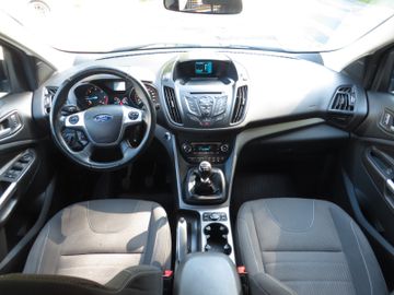 Ford Kuga - 9