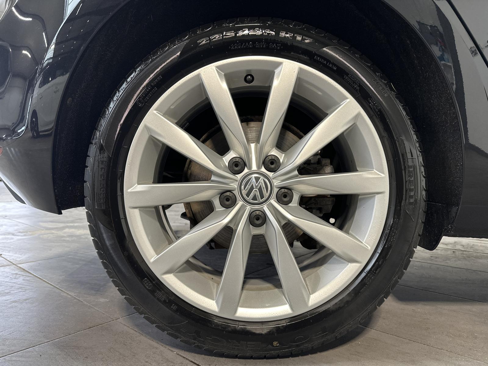 Volkswagen Golf VII 2.0 TDI Highline NAV+XEN+LEDER+17ZO+2HD