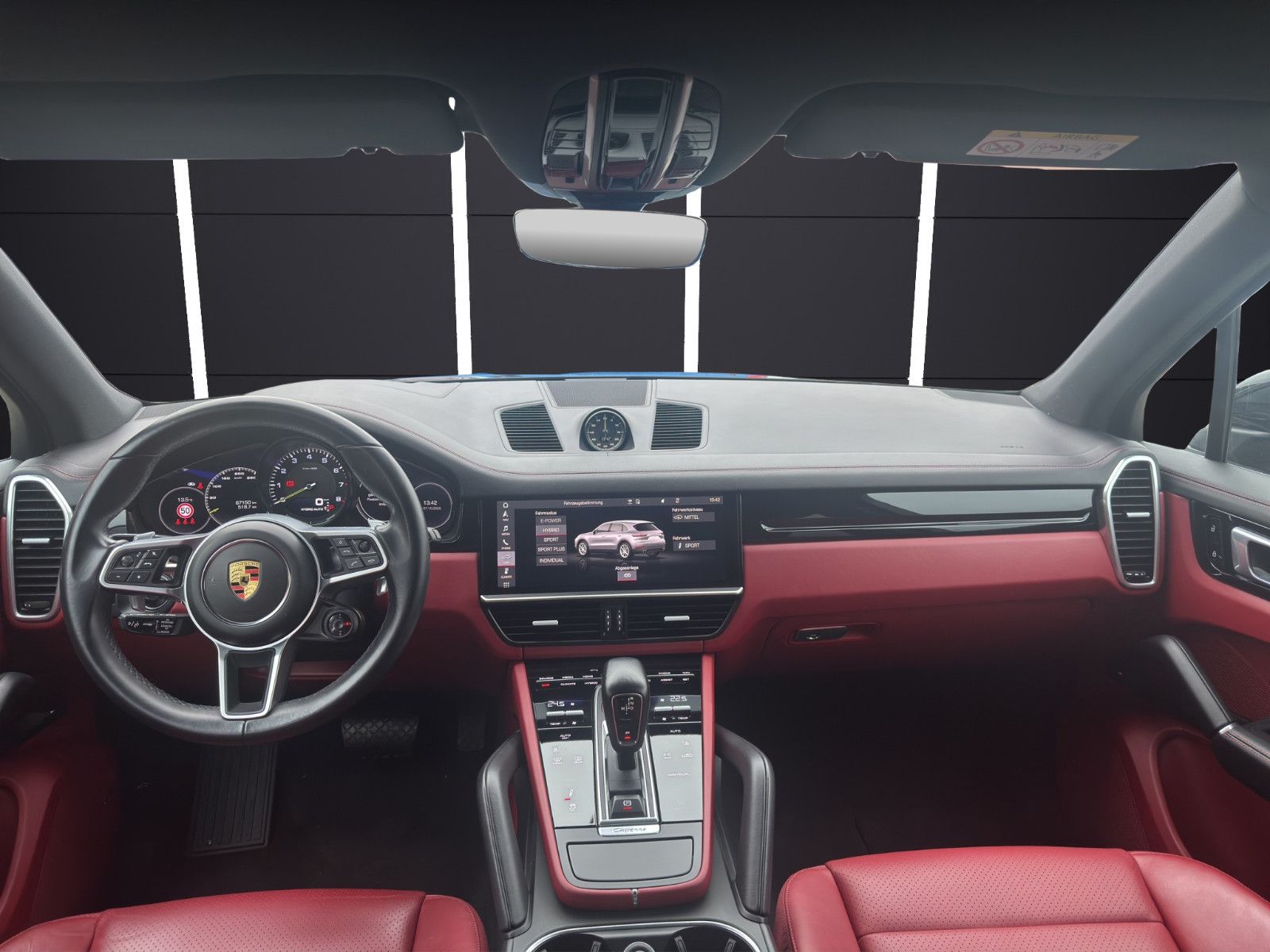 Fahrzeugabbildung Porsche Cayenne E-Hybrid*Matrix*AHK*Carplay*Bose*Head-up