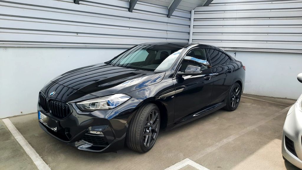 Image of BMW 218