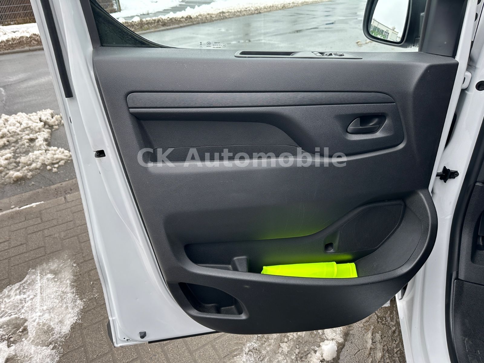 Fahrzeugabbildung Opel Vivaro Kasten 2.0 Diesel EditionL3/Klima/PDC/Kam