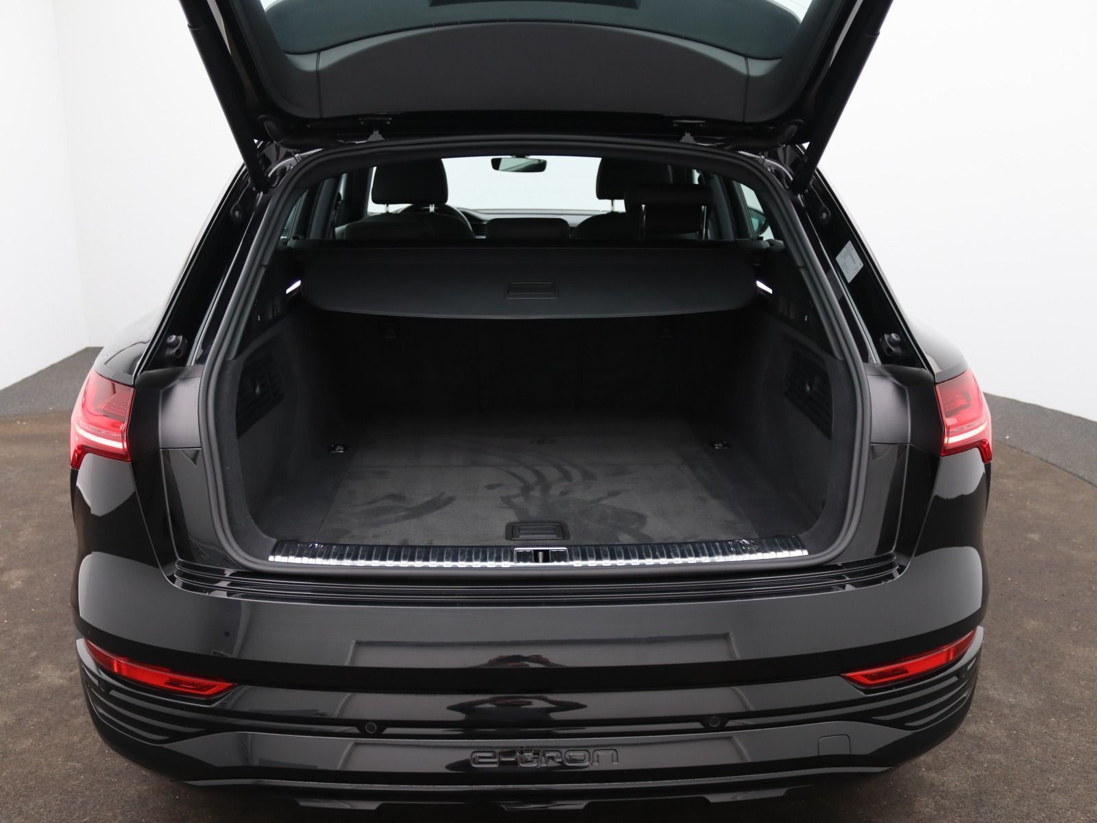 Audi Q8 e-tron - Bild 8