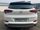 Hyundai Tucson 1,6 Passion / WR ( leichter Hagel ) - mit Benzin-Antrieb: mit Navigationssystem, Geländewagen