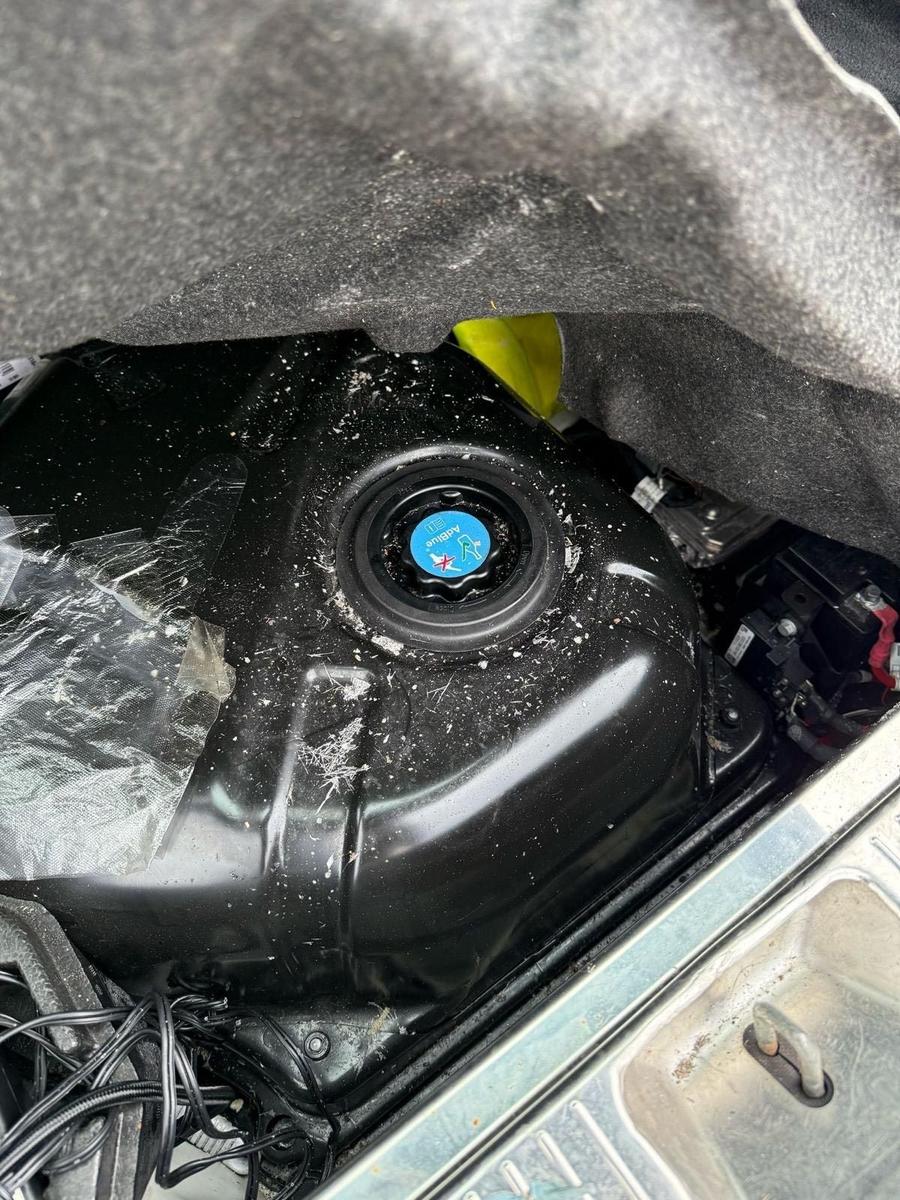 Mercedes-Benz E200 2015 — photo 12